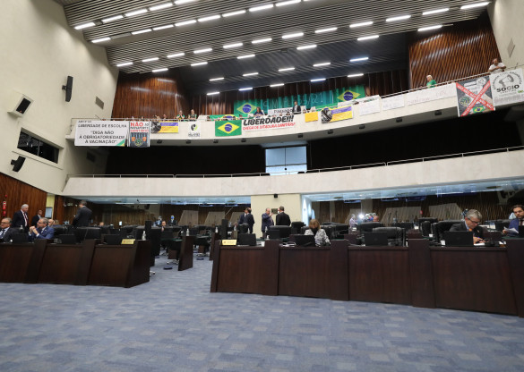 Assembleia Legislativa aprova proibição do passaporte da vacina no estado