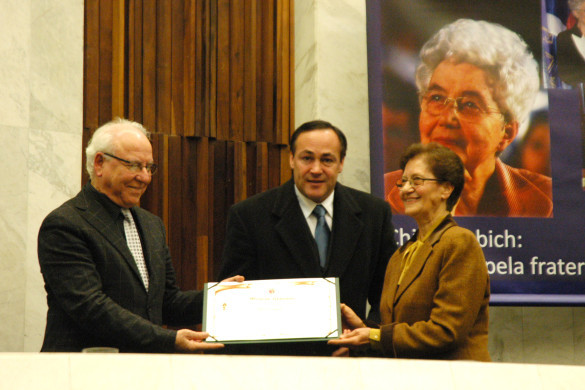 Assembleia presta homenagem a Chiara Lubich, fundadora do Movimento Focolares