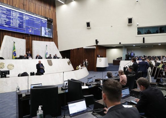 Projeto que endurece punições a crimes de racismo é aprovado pelos deputados