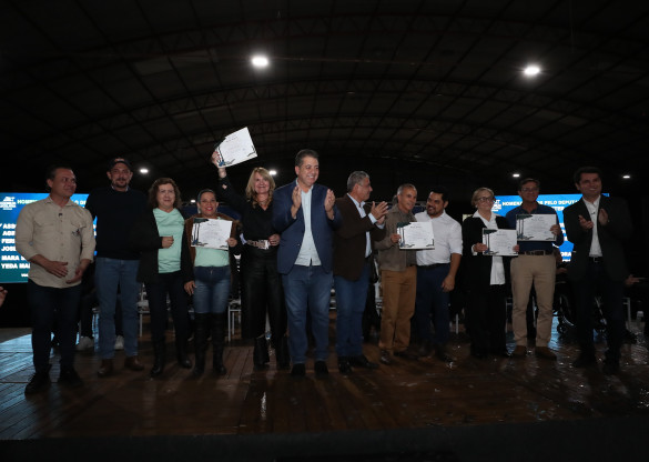 Deputado Cobra Repórter (PSD) homenageia personalidades que fazem a diferença no Norte Pioneiro