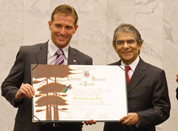 Assembleia homenageia ministro Ayres Britto com título de Cidadania Honorária