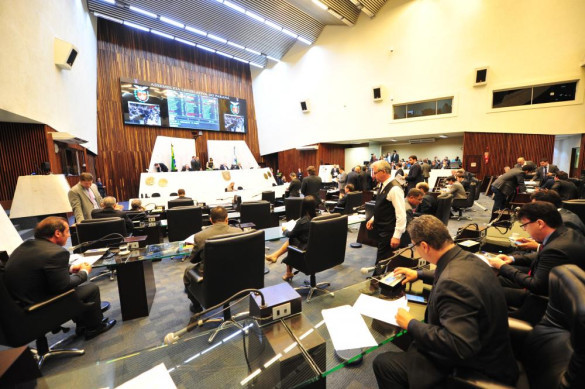 Projeto para mais transparência na distribuição de recursos públicos é aprovado em primeiro turno