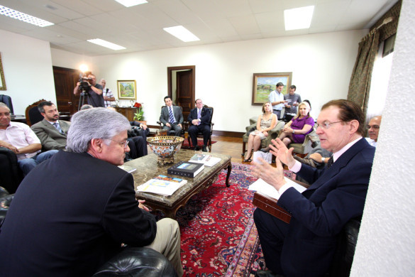 Reitor da Uepr Pede Apoio de Rossoni Para Consolidar Instituição