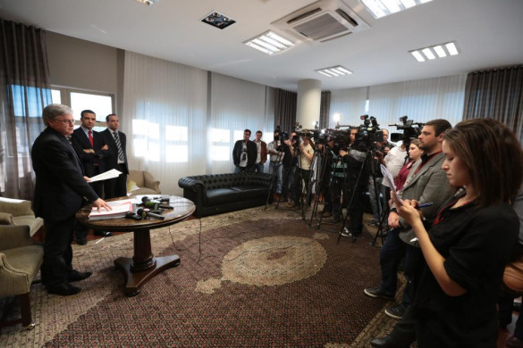 Rossoni apresenta relatório final sobre o enquadramento dos servidores da Assembleia