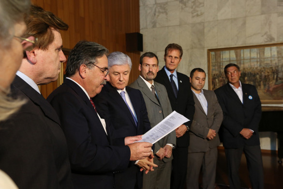 Entidades entregam moção de apoio à posição de Rossoni contra aumento das custas judiciais