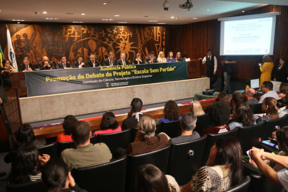 Projeto Escola Sem Partido vai a plenário na sessão de segunda-feira (16)