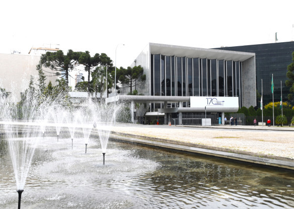 Audiências públicas, solenidades, sessões plenárias e reuniões de comissões e blocos temáticos marcam a agenda do Poder Legislativo