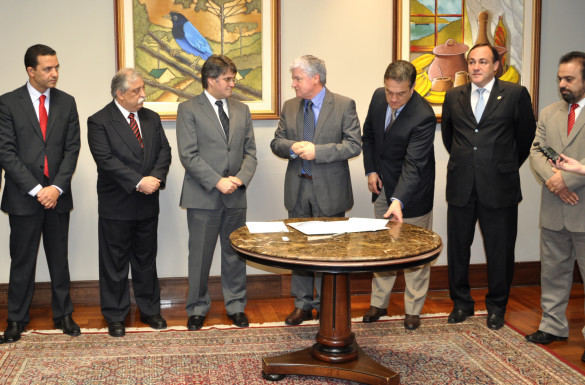 Convênio com Paranaprevidência garantirá controle rigoroso de aposentadorias