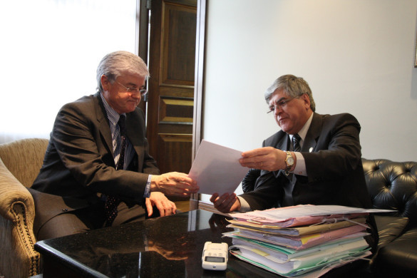 Rossoni Recebe Quatro Mensagens do Tj