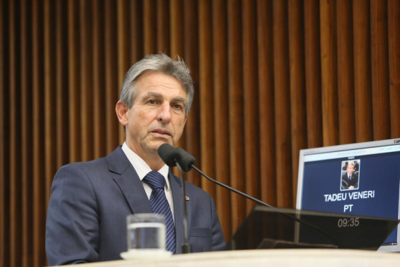 Sempre no mesmo partido, Tadeu Veneri se destaca pelo respeito aos colegas mesmo sendo oposição