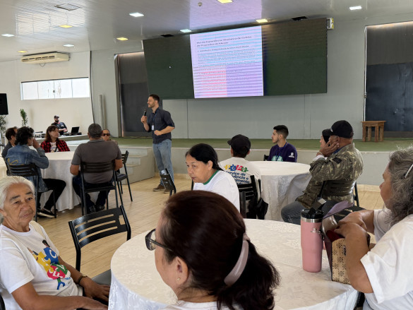 Voz da Experiência aproxima idosos do Parlamento no primeiro dia da Assembleia Itinerante na ExpoParanavaí
