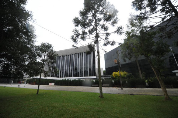 Deputados começam a votar projeto que autoriza o Executivo a renegociar empréstimo com o BNDES