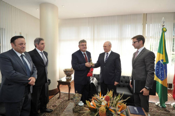 Embaixador da Turquia é recebido pelo presidente da Assembleia
