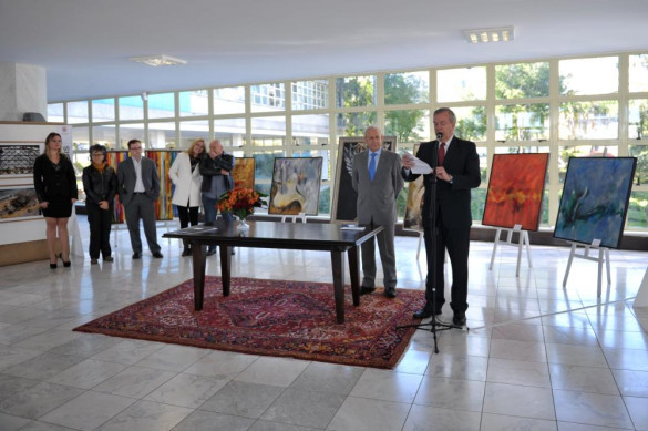 Aberta a 1ª Mostra "Prata da Casa", que reúne trabalhos artísticos de servidores da Assembleia