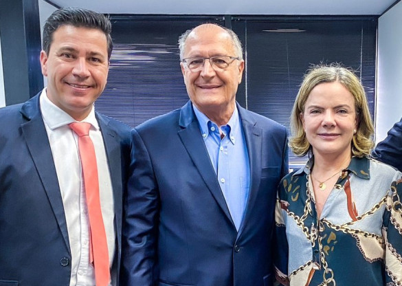 Representando a Frente Parlamentar, deputado Arilson pede a suspensão do pedágio no Paraná ao governo de transição