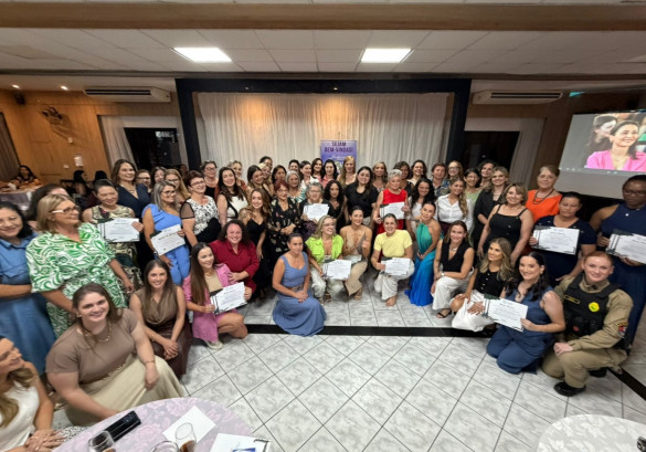 Deputada Mabel Canto (PP) homenageia mulheres que são destaque nos Campos Gerais