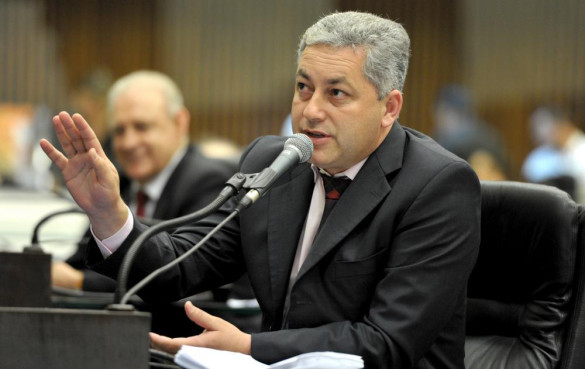 Projeto de Douglas Fabrício prevê criação de "ficha suja" para motoristas infratores