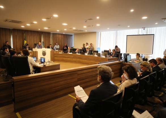 CCJ aprova emendas que propõem alterações em projeto sobre serviços de transporte ferroviário