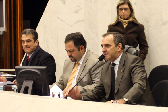 Assembleias defendem mais autonomia para Estados e Municípios