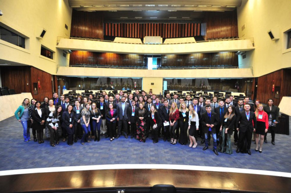 Parlamento Universitário é concluído como experiência de aproximação entre Legislativo e sociedade
