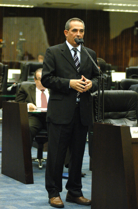 Legislativo aprova concessão de título de cidadania ao monsenhor Sigismundo Gdaniec