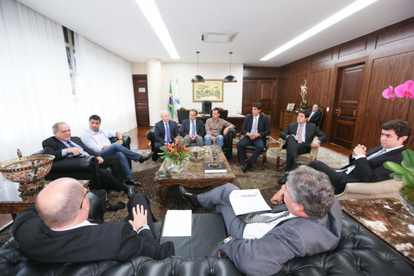 Deputados apoiam a implantação de linhas aéreas no interior do estado
