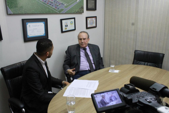 Jonas Guimarães fala sobre o desenvolvimento de Cianorte e o irmão Edno, ex-prefeito da cidade, no Política Total