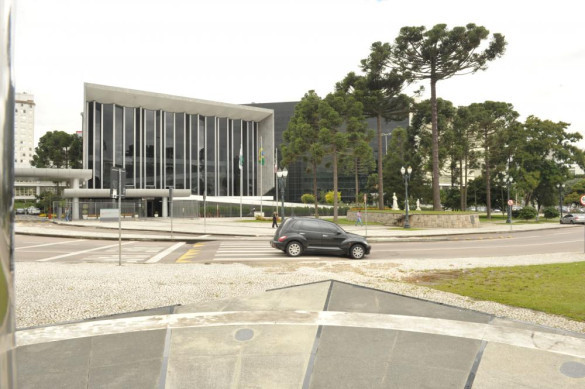 Projeto de reajuste do salário mínimo regional começa a ser votado em Plenário na segunda-feira (28)