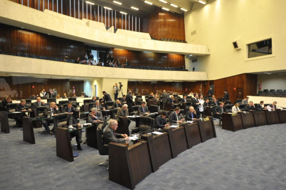 Lei de Diretrizes Orçamentárias para 2015 passa em segunda discussão