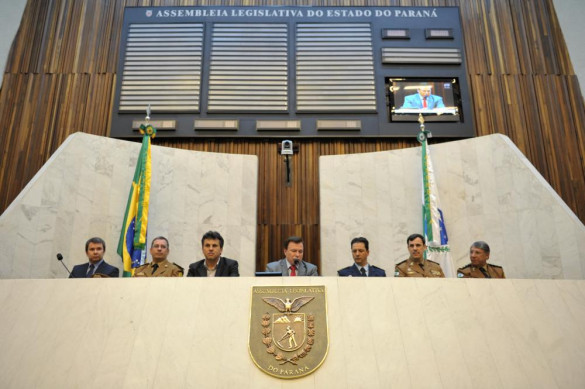 Assembleia Legislativa presta homenagem à Guarda Municipal de Curitiba