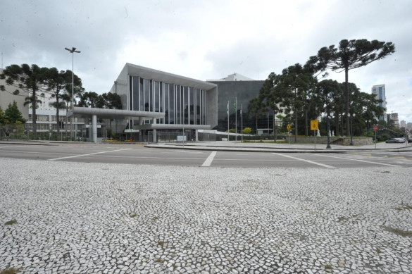 Projeto que cria o Programa de Estímulo à Cidadania Fiscal retorna à pauta na segunda-feira (23)