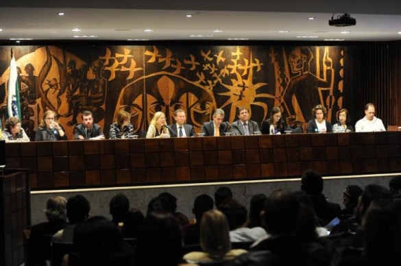 Direitos dos refugiados, maioridade penal e geração empregos dominaram a pauta da Comissão de Direitos Humanos