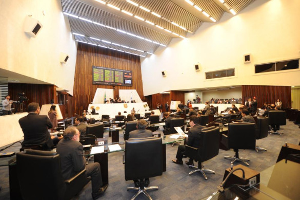 Quatro projetos aprovados nesta segunda-feira (29) seguem para sanção governamental