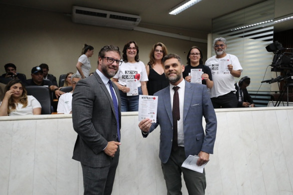 Goura (PDT) recebe representantes da APP Sindicato e cobra do Governo do Estado justiça salarial para categoria da educação