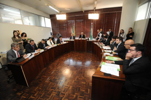 CCJ fará sessão extraordinária para votar projeto que trata da eleição de diretores de escolas
