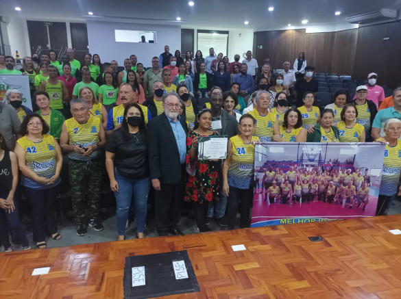 Deputado Tercilio Turini homenageia desportista em Cornélio Procópio com menção honrosa da Assembleia