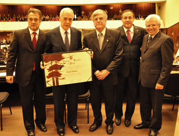 Assembleia Legislativa Entrega Título de Cidadão Honorário do Paraná a Reinhold Stephanes