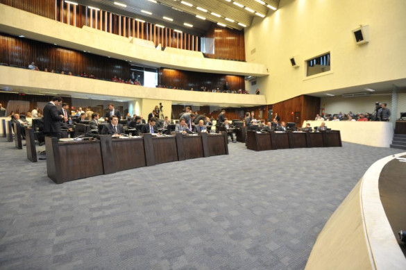 Deputados aprovam o Cadin e o plano de carreira dos servidores do Detran-PR