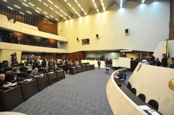 Assembleia aprova Lei de Diretrizes Orçamentárias para 2015