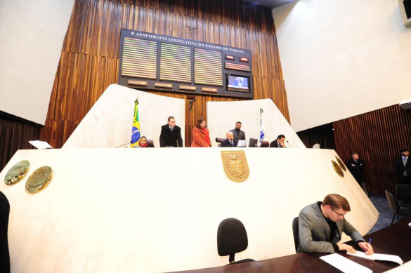 Deputados aprovam projeto que condiciona a renovação dos contratos de pedágio a prévio aval do Legislativo