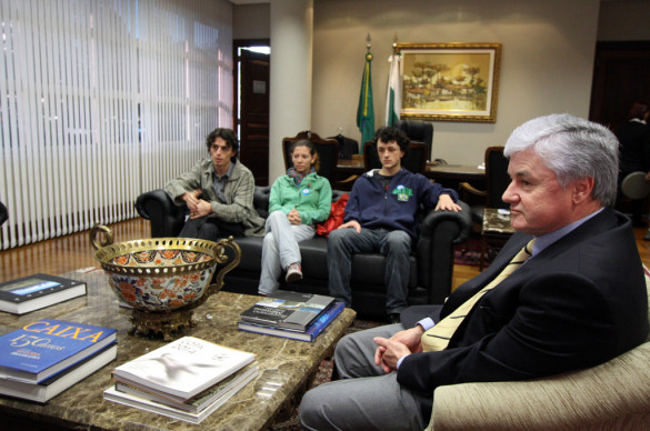 Rossoni recebe representantes da UPE