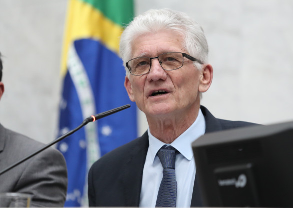 Relatório da SEFA aponta maior salto no investimento público no Paraná
