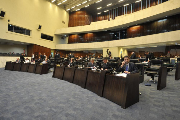 Assembleia aprova em primeira votação transferência de R$ 900 milhões para o FUNSAÚDE