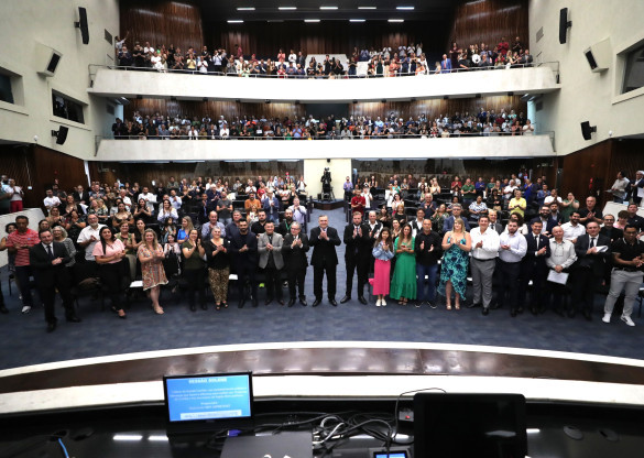 Assembleia Legislativa presta homenagem às lideranças de Curitiba e Região Metropolitana
