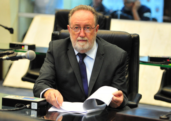 Deputado pede ao DER punição à Econorte por tentar fechar retorno em Jataizinho