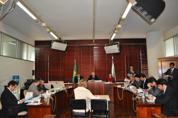 Pedidos de Vista Adiam Votação de Mensagens do Executivo Na Ccj