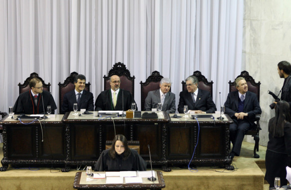 Chefes dos três Poderes prestigiam posse de Bonilha no TCE