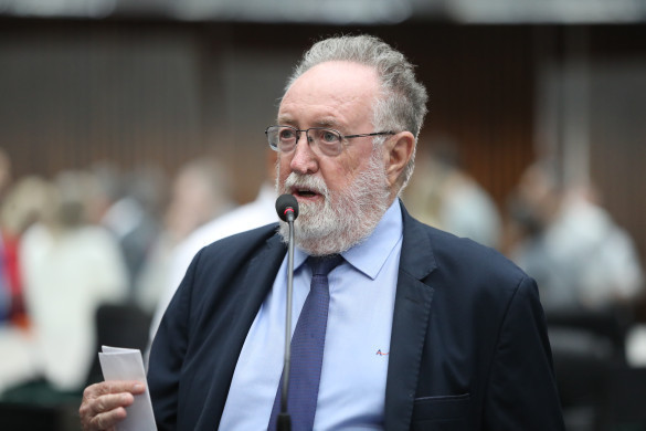 Deputado Tercilio Turini (MDB) questiona posição do TCE sobre cobrança de água na produção rural