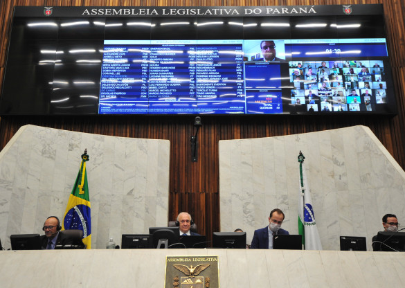 Deputados aprovam recursos a famílias em vulnerabilidade social