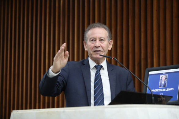 Deputado Professor Lemos (PT) cobra do Governo do Estado a aplicação do piso nacional do magistério e aponta defasagem salarial